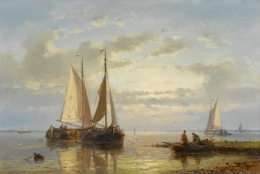 Fischerboote in den Untiefen bei Dämmerung verankert